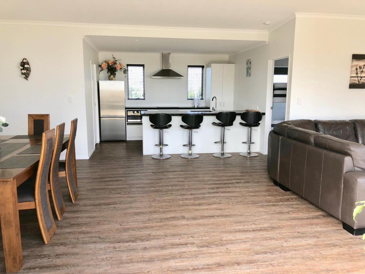 Otaki Beachfront Getaway Экстерьер фото