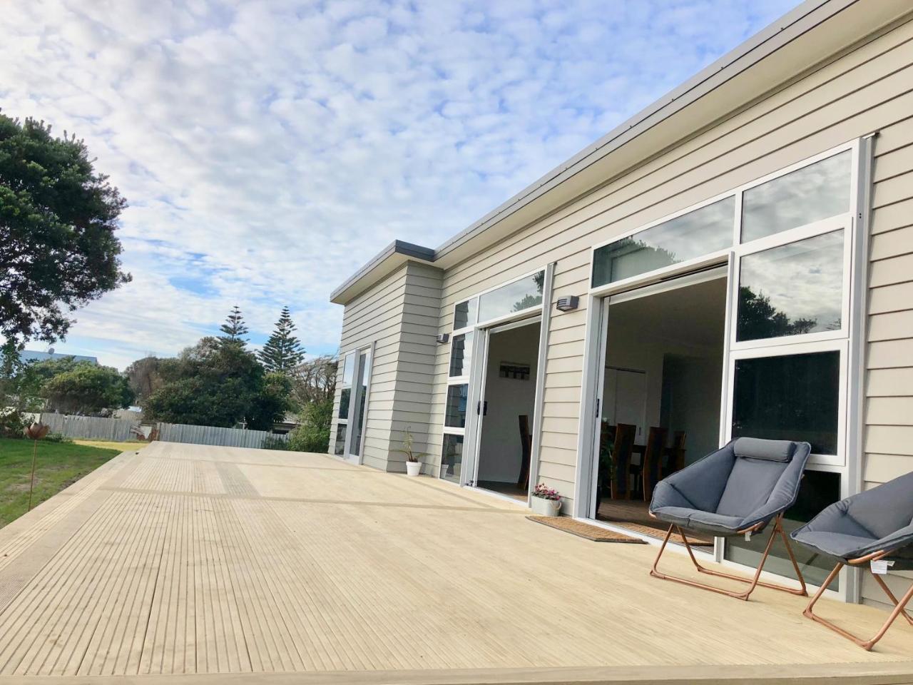 Otaki Beachfront Getaway Экстерьер фото