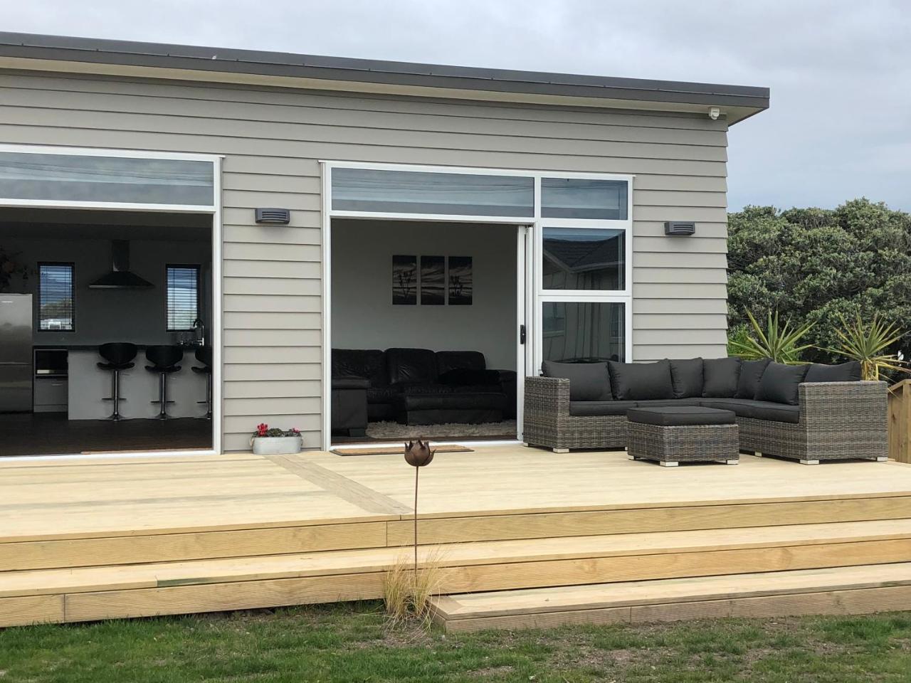 Otaki Beachfront Getaway Экстерьер фото